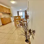 Menada In Marina Cape Apartamento