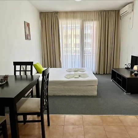 Menada In Marina Cape Apartmán Acheloj