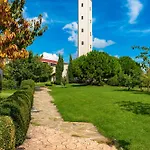 Menada In Marina Cape Ахелой