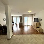Menada In Marina Cape Apartment *