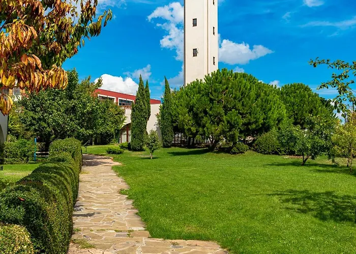 Menada In Marina Cape Aheloy